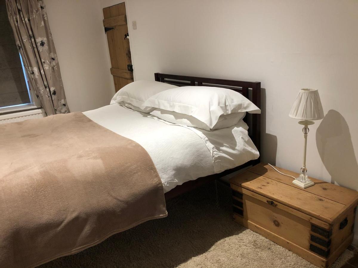 Bell Cottage Mildenhall Extérieur photo